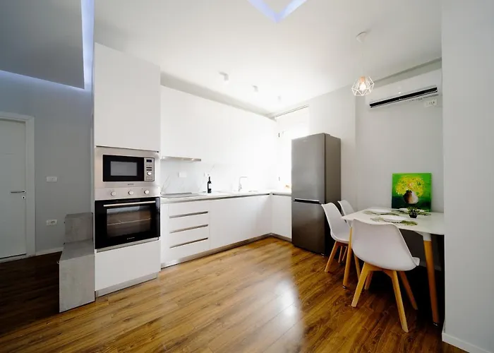 아파트 Apartamente Tirana