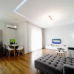 Apartamente Tirana شقة تيرانا