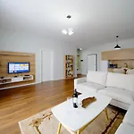 شقة Apartamente Tirana تيرانا