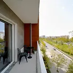 Apartamente Tirana شقة تيرانا