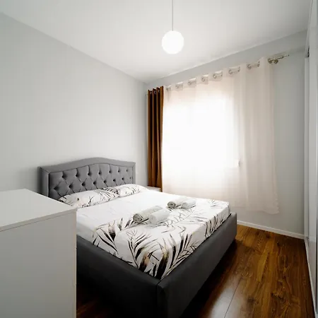 아파트 Apartamente Tirana